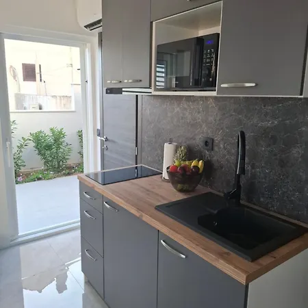 Tiki 두브로브니크